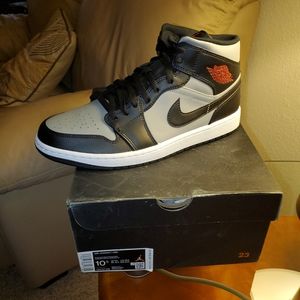 Air Jordan 1 Mid men's 10.5